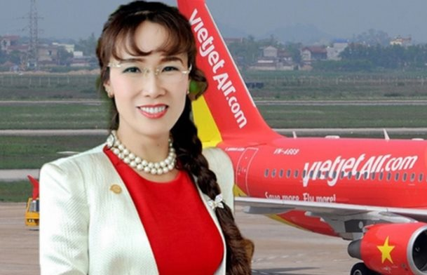 tctd-vietjet-do-bo-mar-a-lago-ty-phu-nguyen-thi-phuong-thao-bat-tay-ong-trump-dam-phan-voi-spacex-va-loat-ong-lon-my-1736754334.png