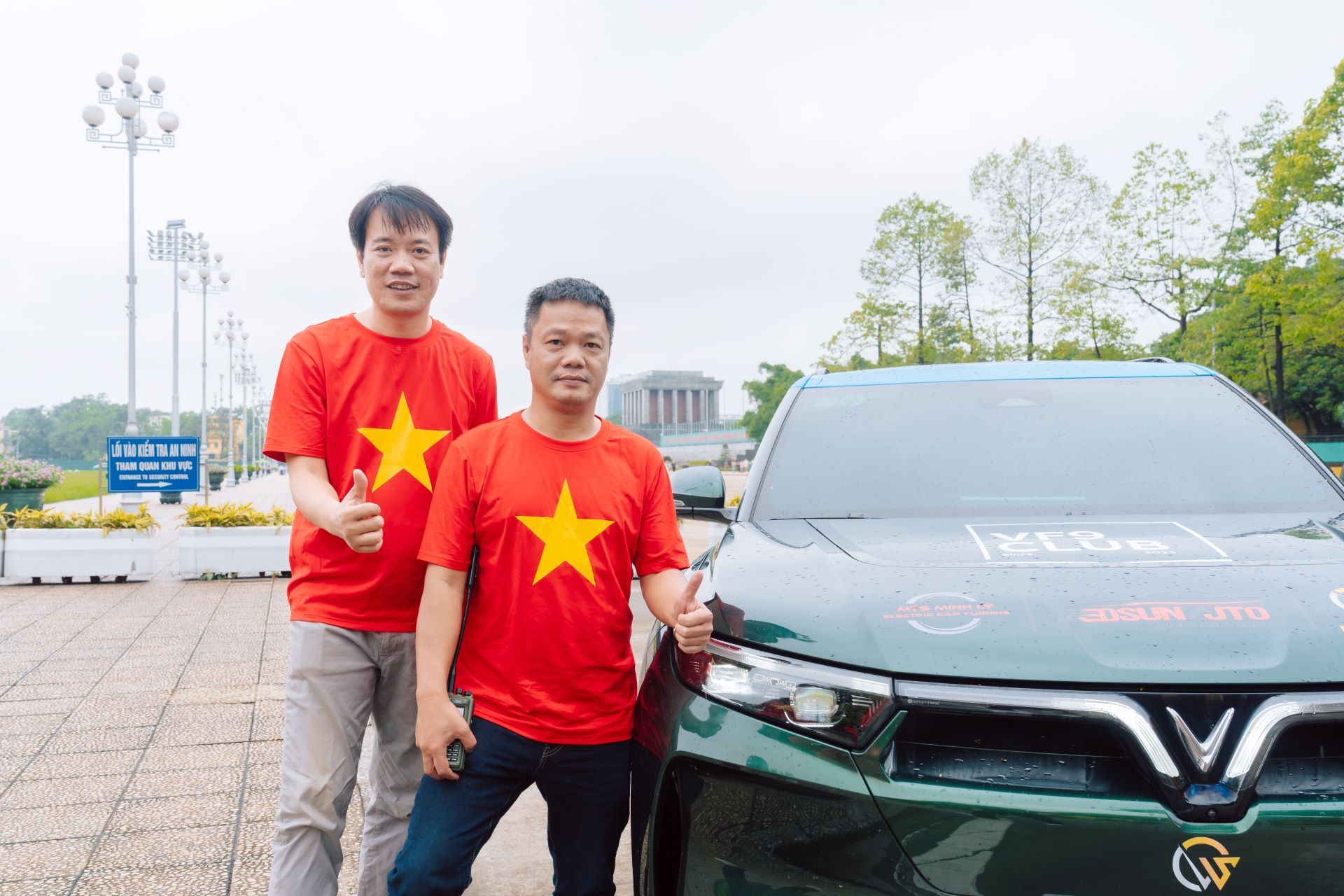 tctd-the-ultimate-rally-doan-vf-9-chinh-phuc-5-nuoc-dong-nam-a-khang-dinh-suc-manh-xe-dien-viet4-1751605728.jpg