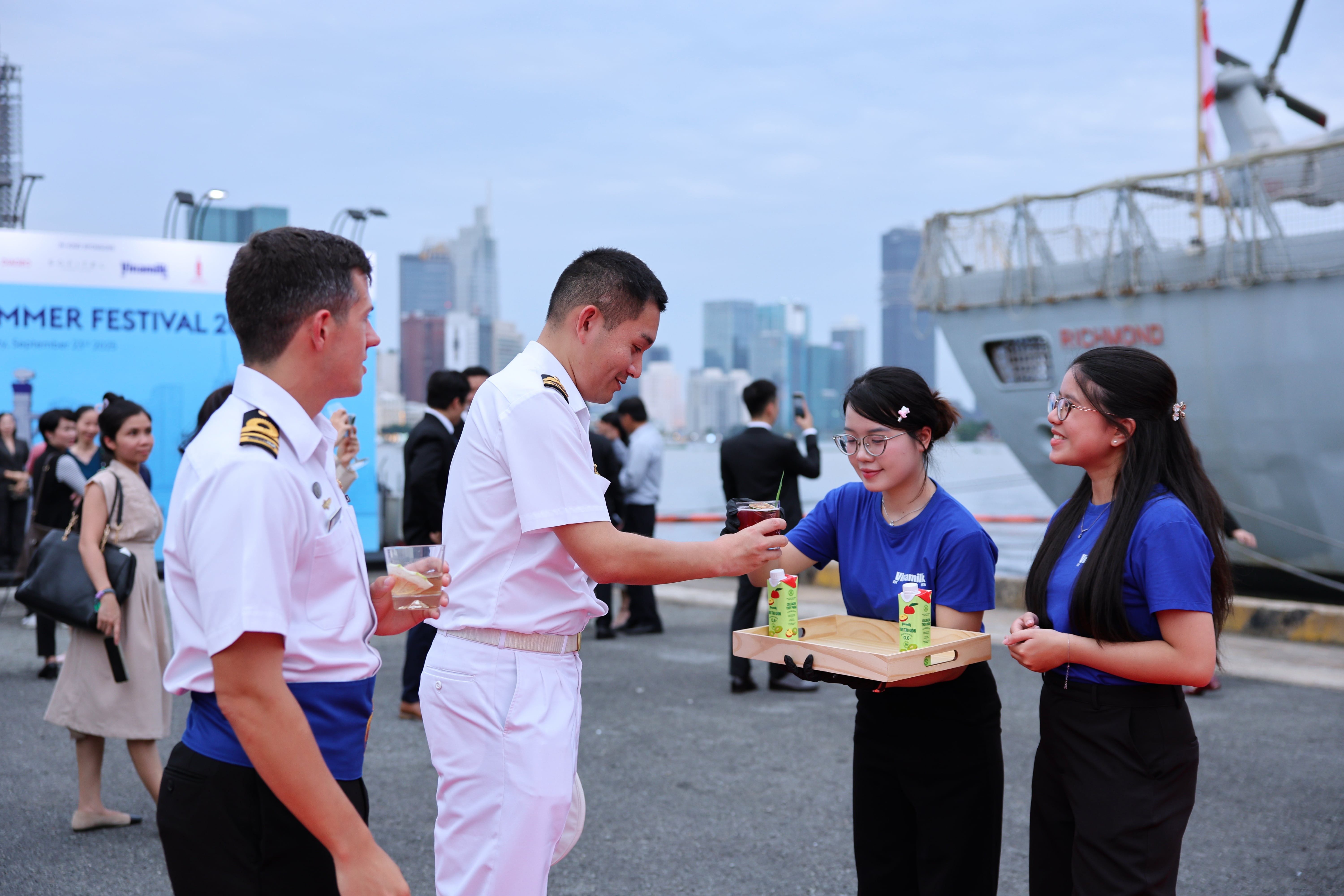 tctd-khong-phai-pho-hay-banh-mi-day-la-mon-ngon-viet-nam-gop-mat-tai-su-kien-hoang-gia-anh-o-tphcm-min1-1759031541.jpg