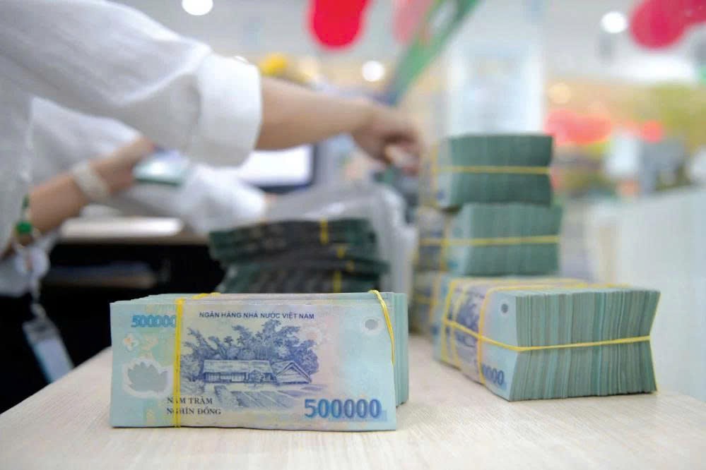 Hơn 1 triệu tỷ nợ vay của các “ông lớn” VN100: VIC, VHM, FPT vay để đầu tư khủng, trong khi nhiều doanh nghiệp BĐS phải vay để sống sót