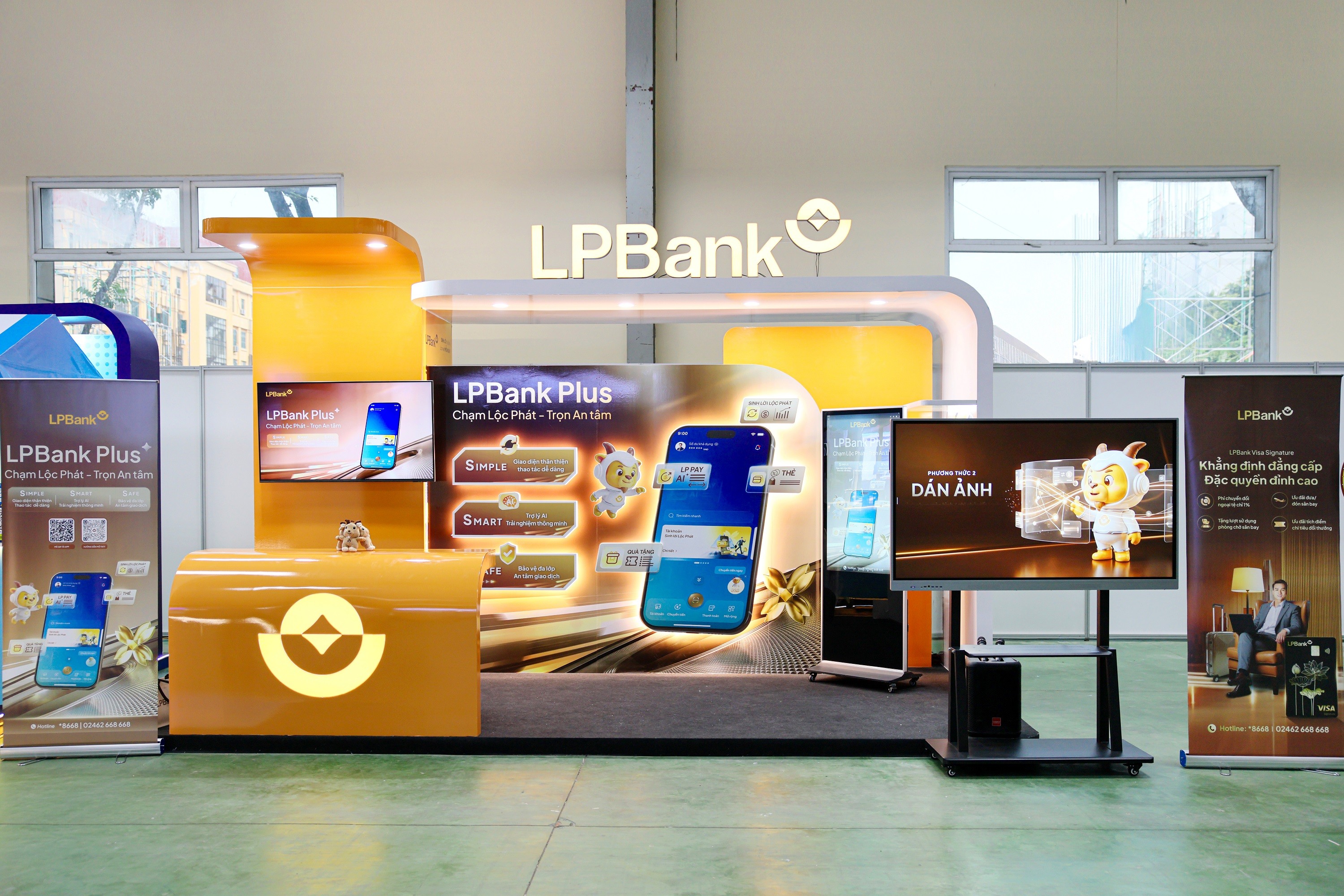 tctdvn-tu-lpbank-plus-den-loc-phat-shop-lpbank-gioi-thieu-cac-giai-phap-so-tai-su-kien-chuyen-doi-so-nganh-ngan-hang-1-1787042903.jpg