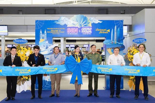 tctdvn-duong-bay-quoc-te-moi-vua-mo-5-ngay-tu-tphcm-chua-day-3-gio-da-toi-thanh-pho-cua-huawei-tencent-byd2-1787212628.jpg