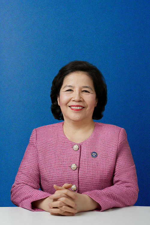 tctdvn-ba-mai-kieu-lien-tu-ky-su-nganh-sua-den-top-100-phu-nu-quyen-luc-nhat-chau-a-1-1791274377.png