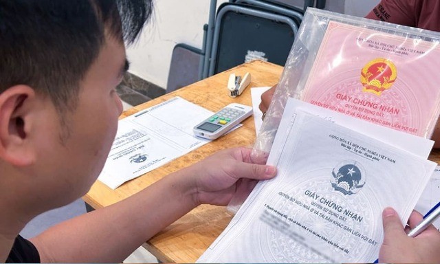 tctdvn-khong-can-ra-phuong-vneid-cho-phep-nop-so-do-online-trong-vai-phut-1762929483.jpg