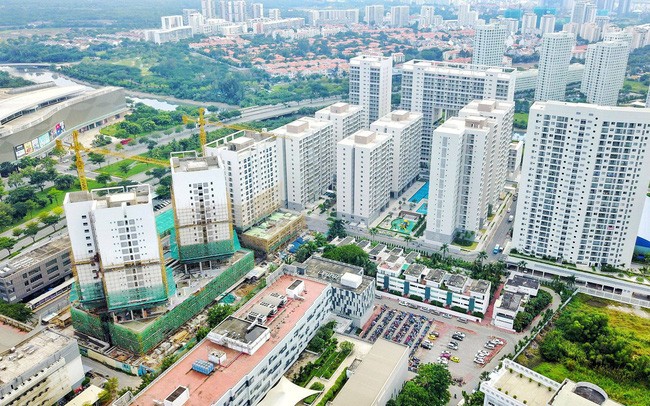 Căn hộ giảm thanh khoản, giá bán vẫn neo cao: Ai đang giữ thế khó?
