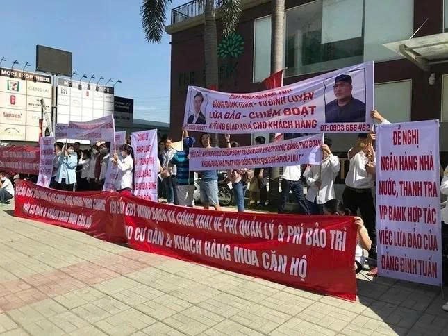cu-dan-buc-xuc-vi-163-chung-cu-tctd-chua-giao-quy-bao-tri-so-hong-van-mat-tich-so-xay-dung-de-xuat-manh-tay-xu-ly-chu-dau-tu1-1751261426.jpg