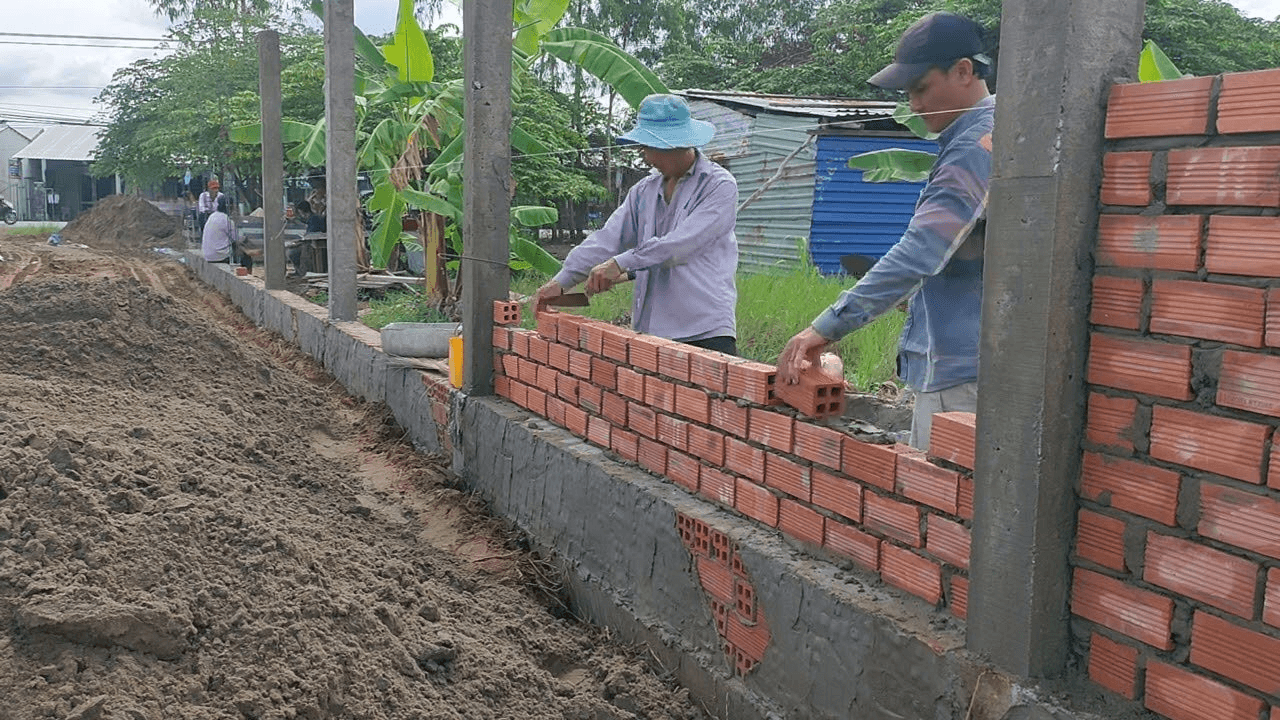 tctdvn-dung-tuong-lam-hang-rao-gay-can-tro-hang-xom-co-the-bi-phat-toi-10-trieu-dong-1785400794.png