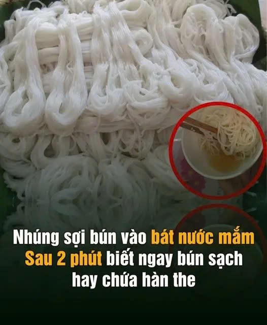 tctdvn-nhung-soi-bun-vao-bat-nuoc-mam-sau-2-phut-biet-ngay-bun-sach-hay-chua-han-the-1735543845.jpg
