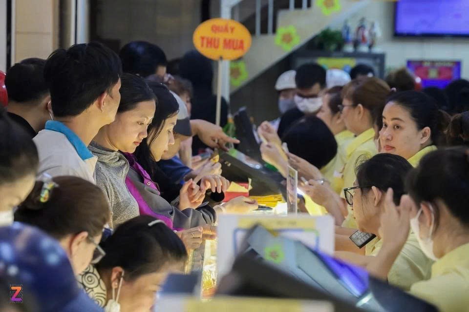 tctdvn-nguoi-viet-dau-tu-gan-1-ty-usd-vao-vang-chi-trong-3-thang-1754031155.jpg