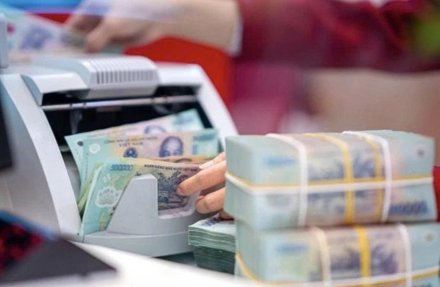 tctdvn-lai-suat-huy-dong-nong-tro-lai-big4-ap-sat-7-ngan-hang-tu-nhan-day-len-gan-9nam-1774881910.jpg
