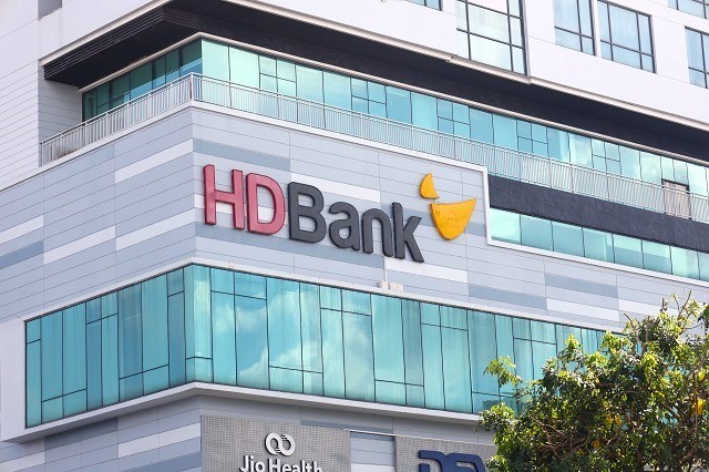 tctdvn-khoi-ngoai-bat-ngo-sang-tay-hon-15-trieu-co-phieu-hdbank-o-gia-tran-1751382118.jpg