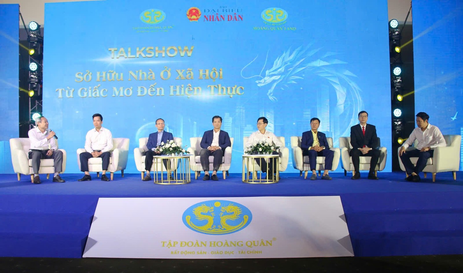 tctdvn-recap-su-kien-vi-1-trieu-mai-am-gia-dinh-viet-do-cdt-hoang-quan-to-chuc-1731897061.jpg