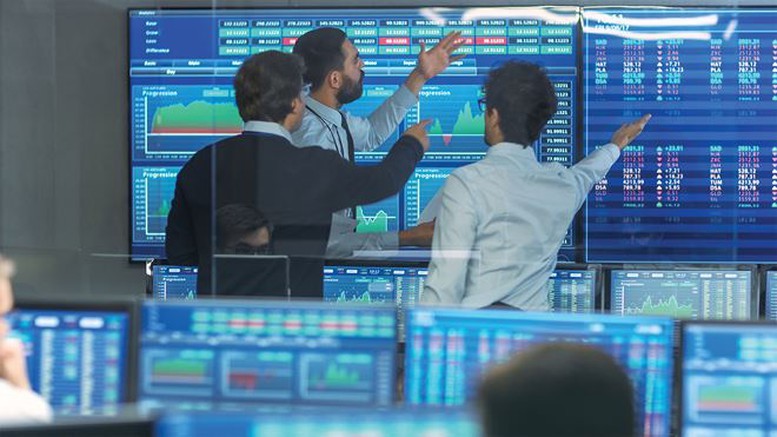Cảnh báo nhà đầu tư: Nhiều "chuyên gia chứng khoán online" tư vấn mua bán cổ phiếu khi chưa được cấp phép