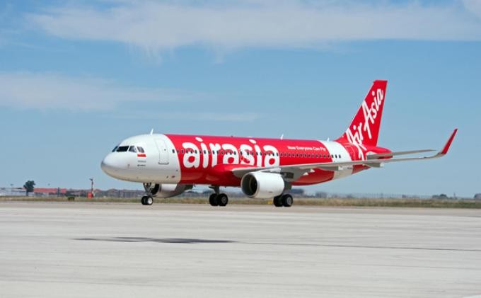 tctdvn-nong-airasia-xac-nhan-dang-dam-phan-voi-vietravel-airlines-thi-truong-hang-khong-viet-sap-co-bien-1761028436.jpg