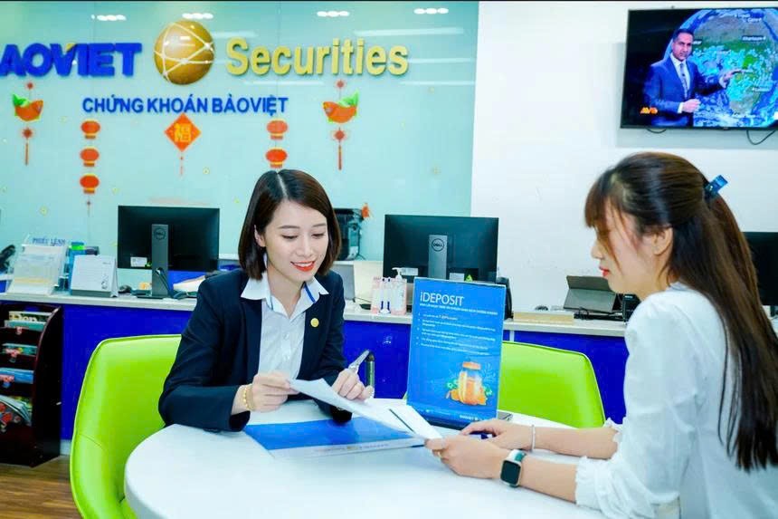 tctdvn-chung-khoan-bao-viet-bvsc-lao-doc-loi-nhuan-quy-iii-giam-gan-80-moi-hoan-thanh-35-ke-hoach-nam-1792655518.jpg