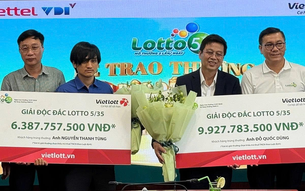 tctd-khong-giau-mat-khong-ne-spotlight-hai-nguoi-choi-vietlott-linh-giai-tien-ty-cong-khai-1752646201.jpg