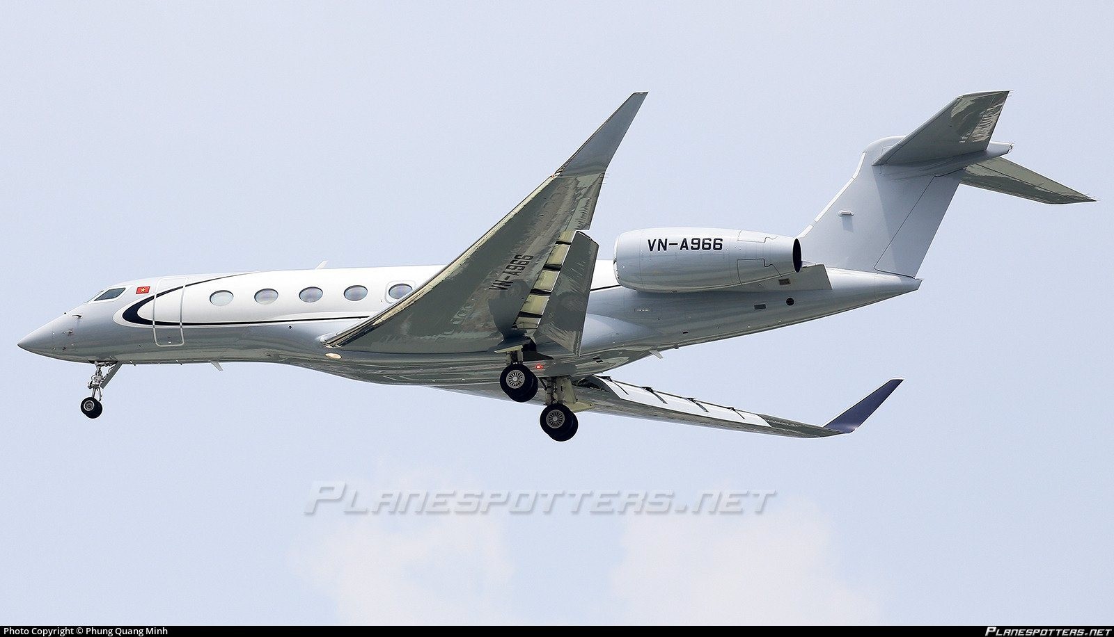 tctdvn-can-canh-sieu-phan-luc-hon-1600-ty-dong-duoc-planespotters-ghi-gan-voi-thaco1-1788420930.jpg