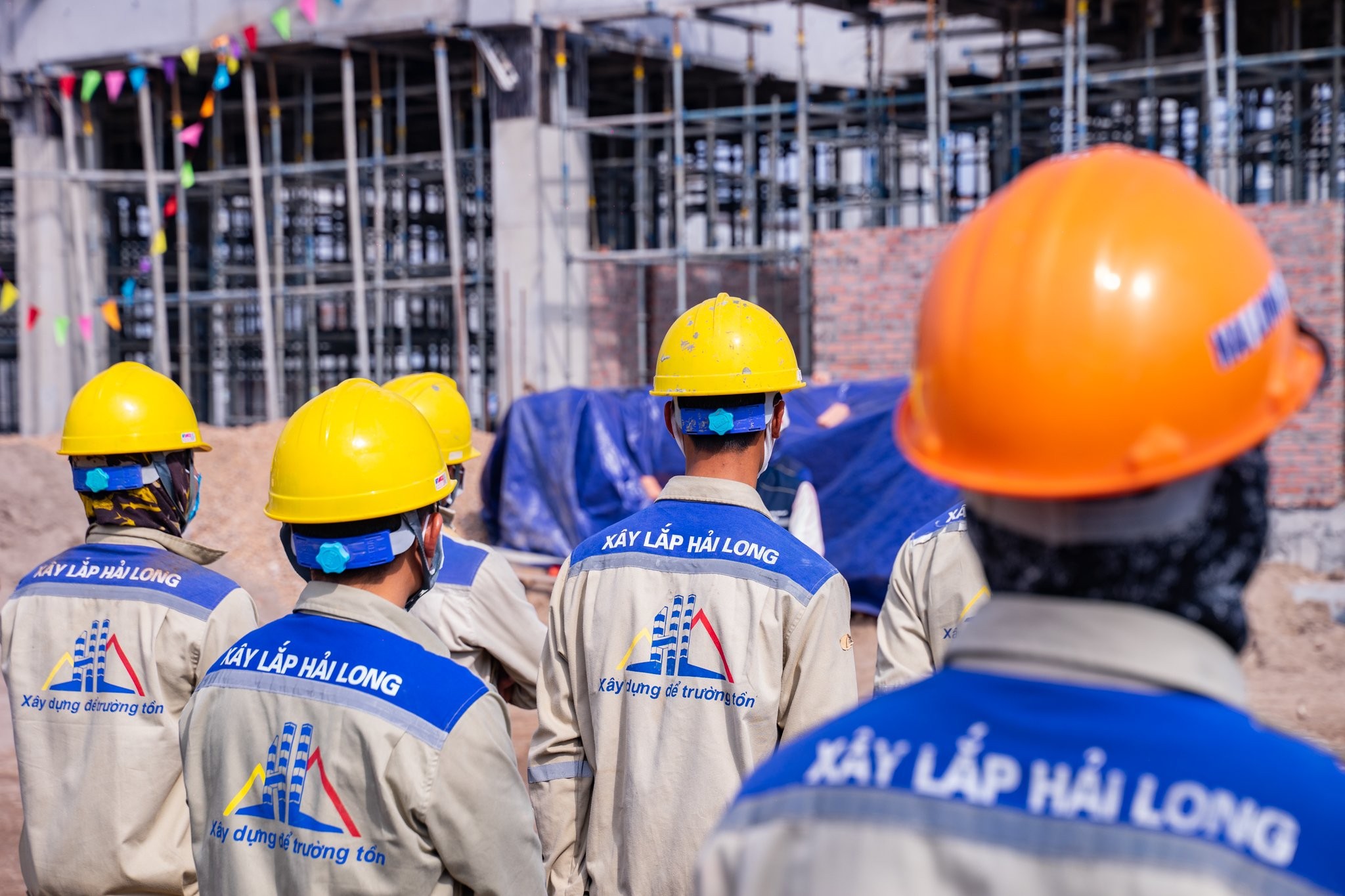 Một doanh nghiệp xây dựng bị phạt 92,5 triệu đồng vì chậm công bố loạt báo cáo suốt nhiều năm