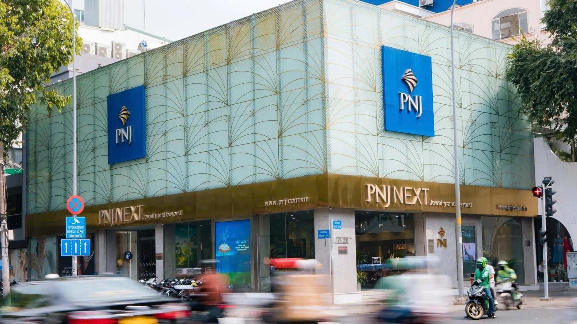 76 triệu cổ phiếu bắt đáy PNJ vừa về tài khoản, gần 13 triệu đơn vị xếp hàng chờ bán sàn