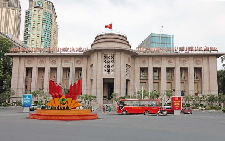 tctdvn-lai-suat-lien-ngan-hang-vot-len-11nam-nhnn-lap-tuc-bom-hang-chuc-nghin-ty-dong-1780387651.png
