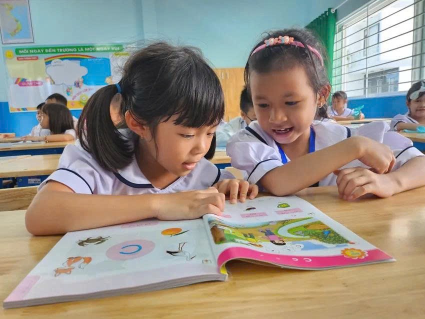 tctd-tin-nong-ve-giao-duc-sach-giao-khoa-se-duoc-mien-phi-vao-nam-2030-1756367913.jpg