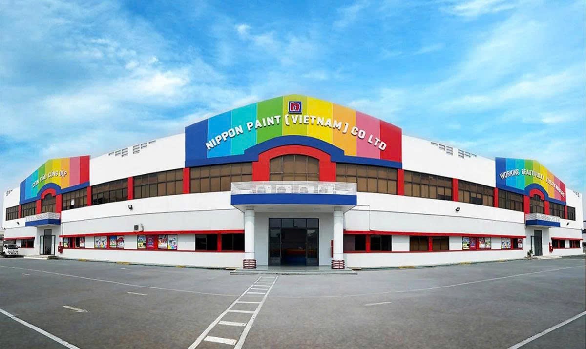 tctdvn-dulux-sap-doi-chu-nippon-paint-chi-135-ty-usd-mua-mang-son-trang-tri-cua-akzonobel-tai-viet-nam-va-dong-nam-a-1791186810.jpg