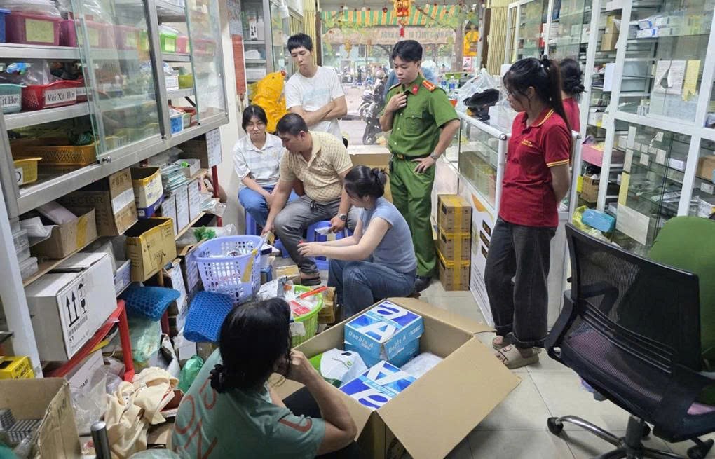 tctdvn-rung-minh-pha-che-thach-tin-ngay-trong-phong-ngu-ban-hon-3000-che-pham-diet-tuy-cho-phong-nha-tren-ca-nuoc-1769590439.jpg
