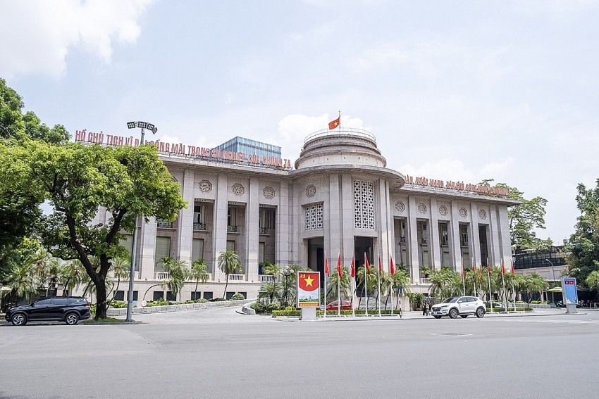 tctdvn-bom-gan-9500-ty-trong-tuan-dau-thang-7-nhnn-dang-hut-nhiet-he-thong-tai-chinh-1751898455.jpg