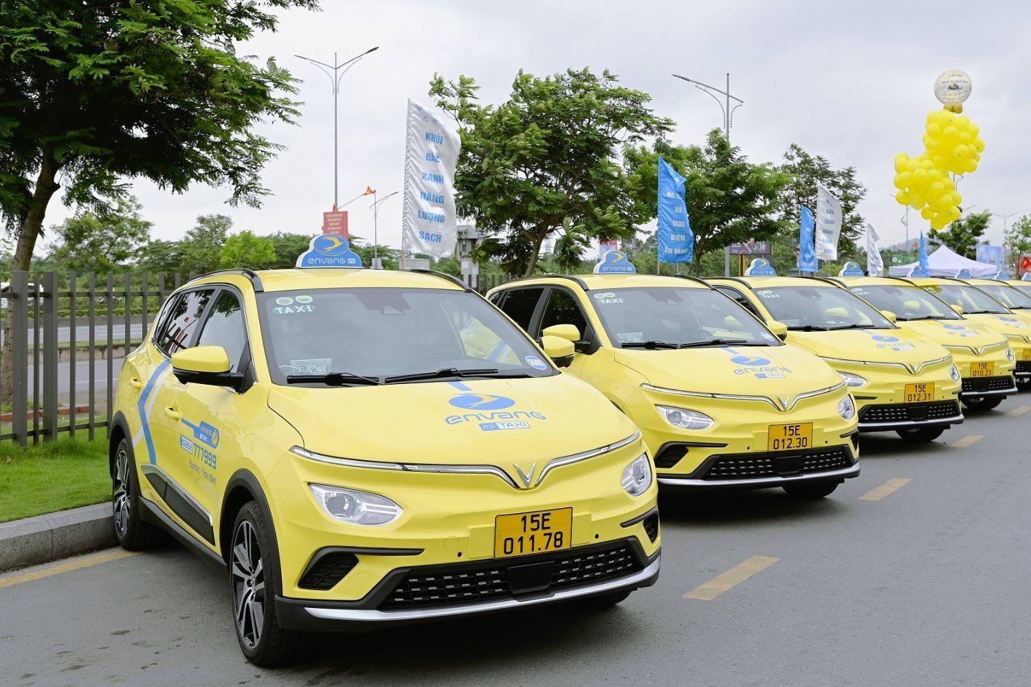 tctdvn-hon-15000-tram-sac-gan-71-taxi-chay-dien-viet-nam-buoc-sau-vao-ky-nguyen-giao-thong-xanh-1789970354.jpg