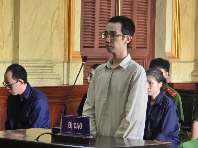 tctd-cu-lua-chan-dong-giao-dich-vien-acb-rut-tam-5-ty-de-nhan-hoa-hong-ao-1750311964.jpg