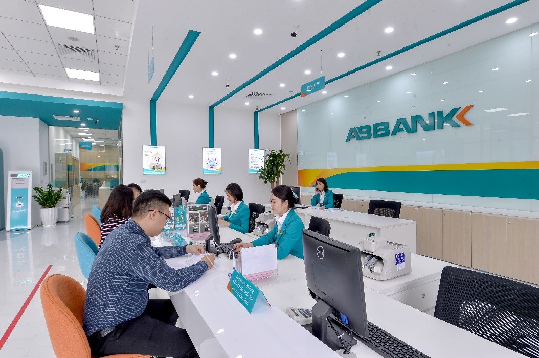 tctdvn-abbank-bao-lai-gap-4-lan-trong-quy-i-bi-mat-nam-o-khoan-thu-khong-ai-ngo-1777435799.jpg