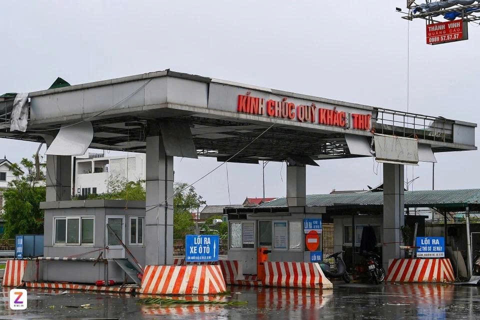 tctd-nguoi-dan-mat-trang-sau-bao-so-10-bao-hiem-vao-cuoc-khan-cap-1759304927.jpg