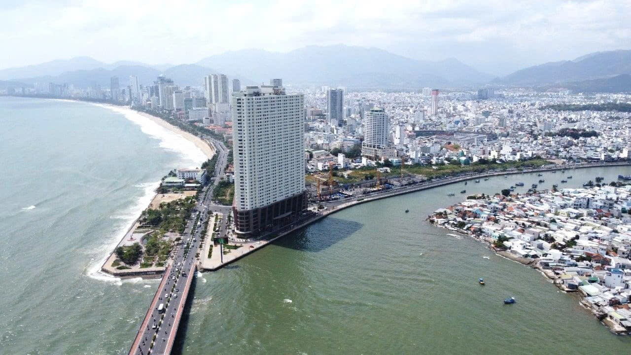 tctdvn-tan-hoang-minh-va-loat-dn-bds-duoc-chap-thuan-thi-diem-cac-du-an-tai-khanh-hoa-voi-von-dau-tu-gan-10000-ty-1750432701.jpg