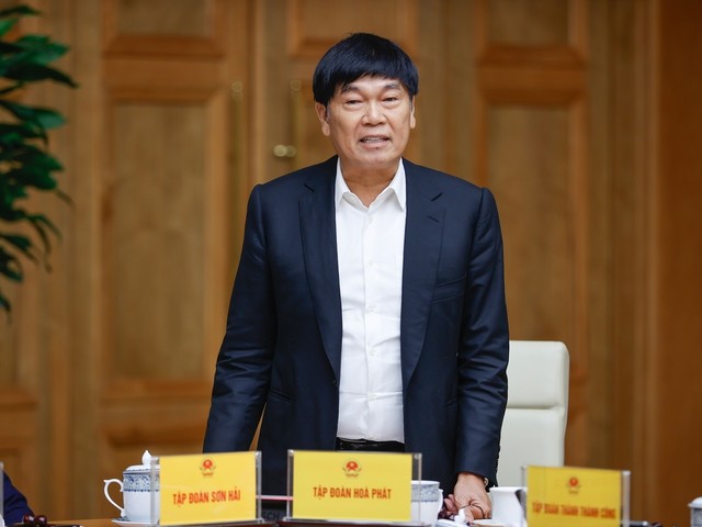 tctdvn-hoa-phat-cua-ty-phu-tran-dinh-long-huy-chia-tien-mat-hon-3000-ty-vi-song-gio-chinh-sach-tu-my-1744174145.jpg