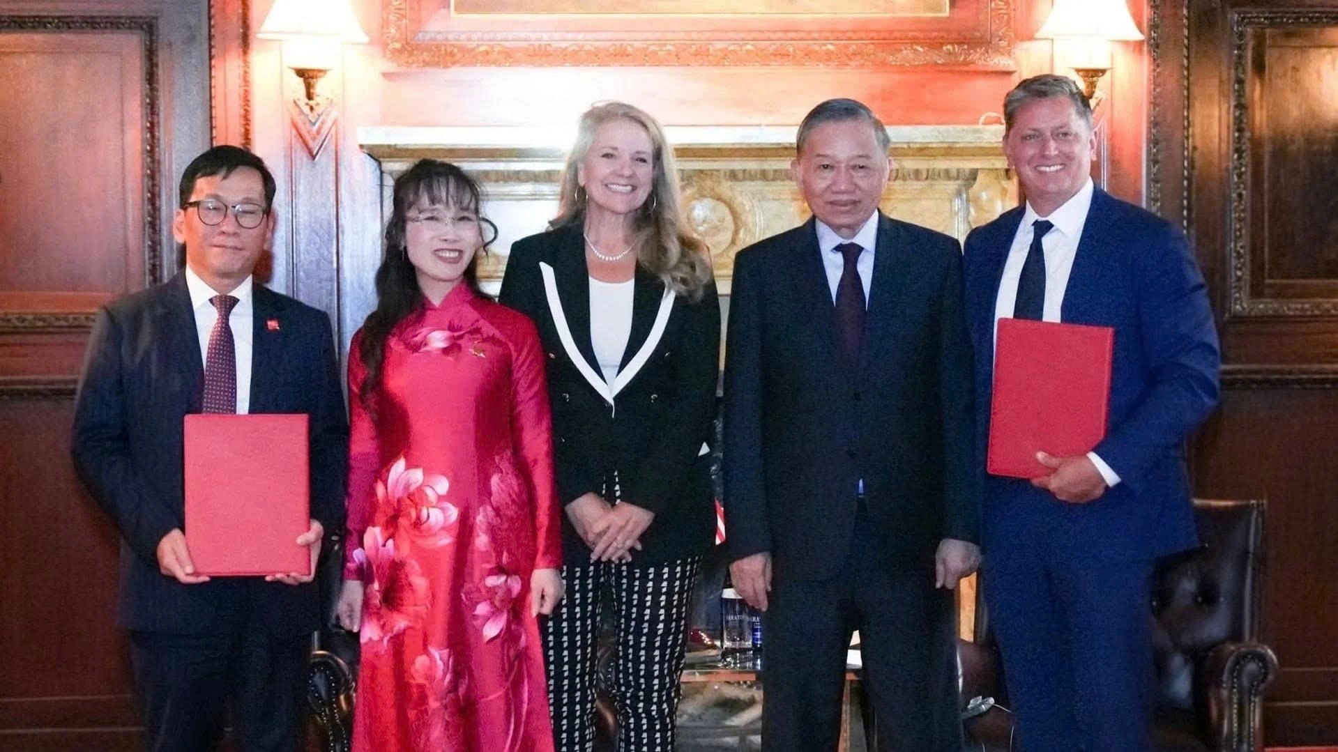 tctdvn-he-lo-vai-tro-doanh-nghiep-cua-con-trai-ba-nguyen-thi-phuong-thao-trong-thoa-thuan-vietjet-starlink-1790520297.jpg