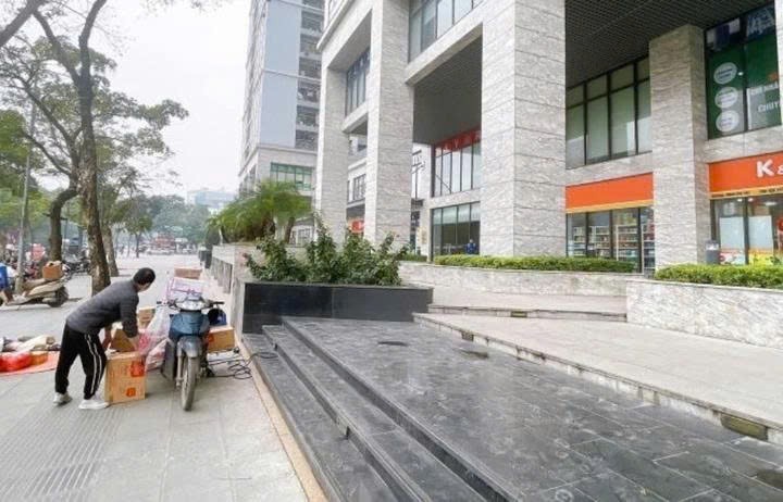 tctdvn-shophouse-chan-de-chung-cu-chet-lam-sang-cho-thue-khong-ai-thue-ban-chang-ai-mua-1750927103.jpg