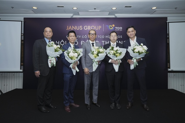 tctdvn-cuu-lanh-dao-thoai-sach-von-ceo-moi-xuat-hien-janus-group-dang-ban-gao-bat-ngo-chuyen-huong-sang-tu-van-quan-ly-khi-lai-lao-doc-72-1778220087.png