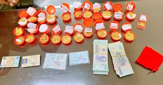 tctdvn-manh-khoe-mua-vang-that-ban-vang-gia-30-tiem-vang-sap-bay-thiet-hai-gan-9-ty-dong-1760608321.jpg