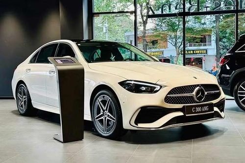 tctdvn-mercedes-benz-trieu-hoi-them-858-xe-tai-viet-nam-vi-nguy-co-troi-xe-1790843495.jpg