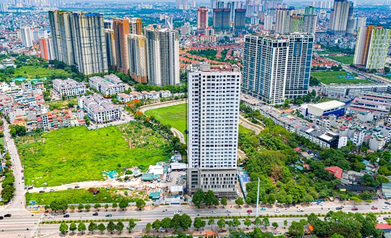 tctdvn-gia-nha-o-xa-hoi-ha-noi-tang-vo-ly-bo-xay-dung-yeu-cau-thanh-tra-khan-1759993809.png
