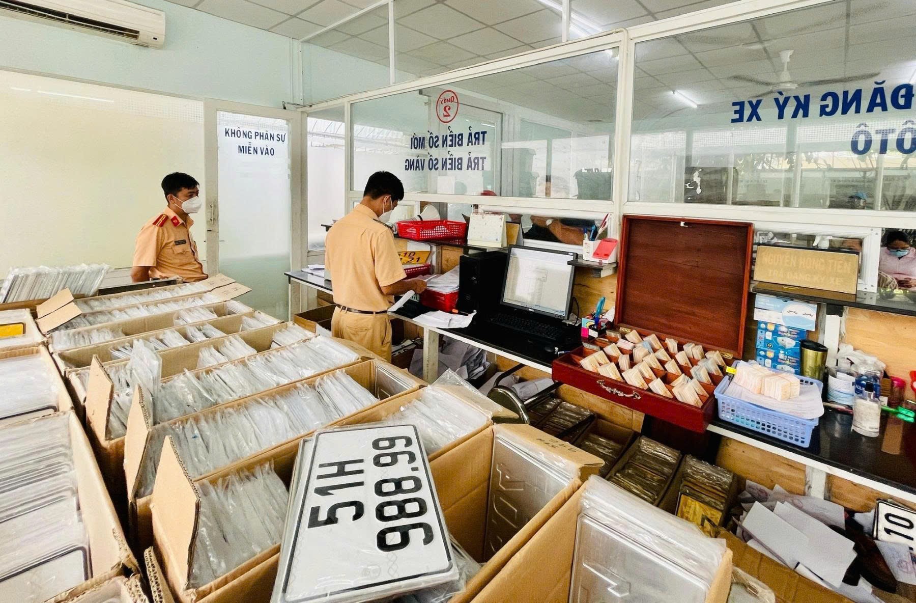 tctdvn-dau-gia-bien-so-xe-nha-nuoc-thu-gan-6600-ty-dong-sau-chua-day-1-nam-1752849598.jpg