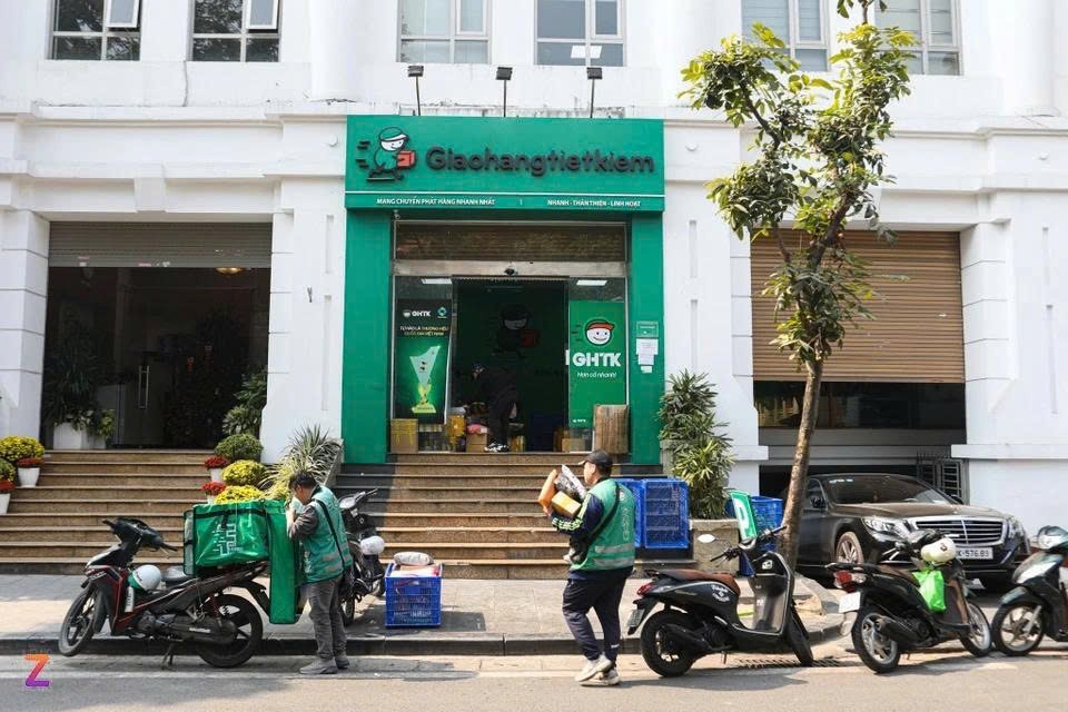 tctdvn-logistics-viet-nam-tang-truong-nong-buoc-vao-cuoc-dua-khoc-liet-chua-tung-co-1755644655.jpg