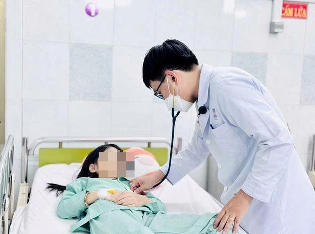tctd-qua-tu-nuoc-ngoai-keo-deo-chua-chat-kich-thich-2-chi-em-cap-cuu-khan-1756111110.jpg
