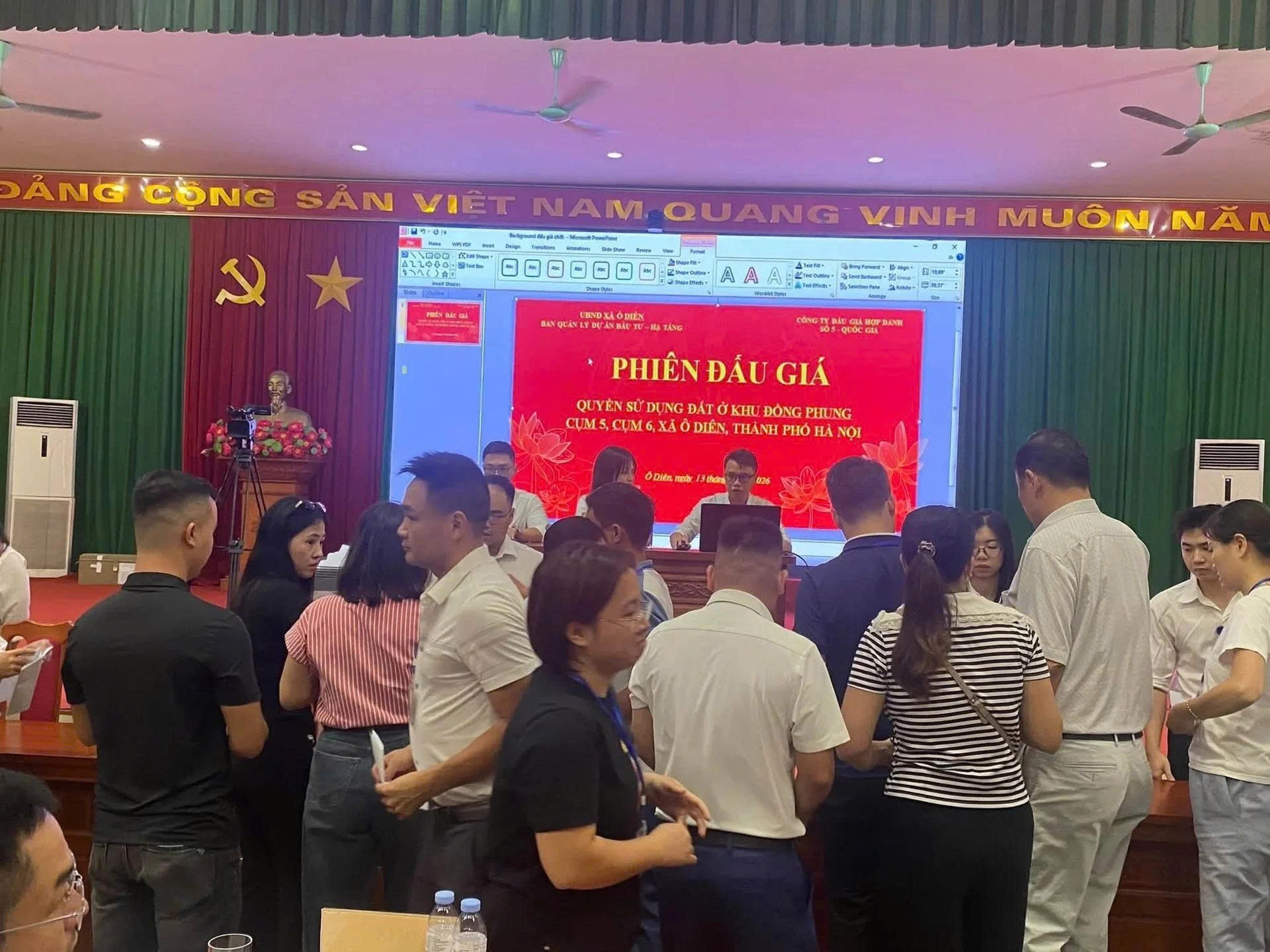tctdvn-dat-dau-gia-ha-noi-lai-nong-mot-lo-dat-xa-o-dien-trung-1174-trieu-dongm-vua-dau-gia-xong-da-rao-chenh-nua-ty-1789395986.jpg