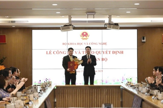 tctdvn-ong-nguyen-truong-giang-chinh-thuc-lam-chu-tich-hdtv-vnpost-1750774120.jpg