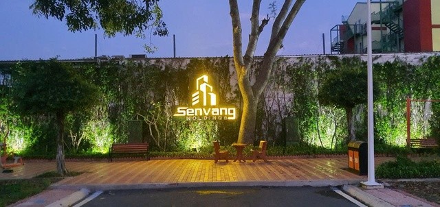 tctd-ba-trum-hoa-hau-pham-kim-dung-va-chong-dao-dien-hoang-nhat-nam-he-sinh-thai-giai-tri-bds-cuc-khung-nhung-vua-bi-nhac-ten-vi-no-bao-hiem-1751957659.jpg