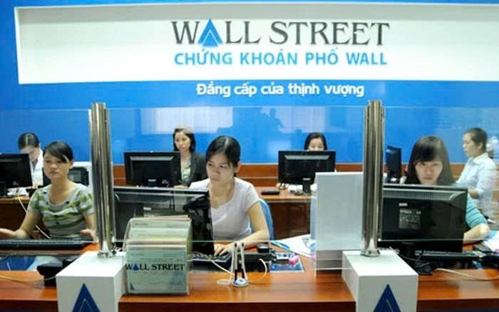 Chứng khoán Phố Wall bị phạt 92,5 triệu đồng, lợi nhuận quý II giảm hơn 91%