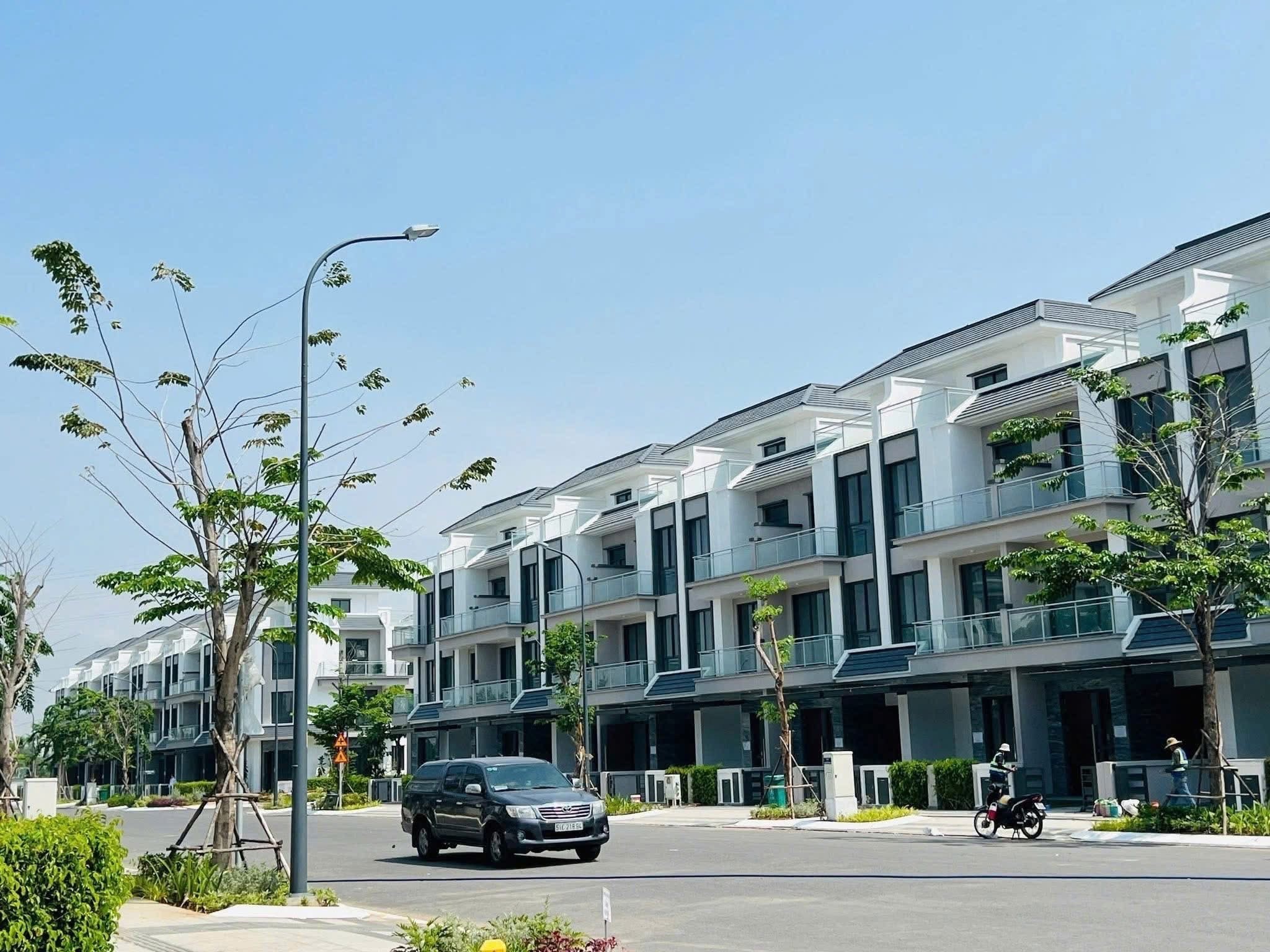 Một căn nhà tại TP. Hồ Chí Minh giảm giá "sốc" từ 52 tỷ xuống còn 42 tỷ đồng, có nên mua không?