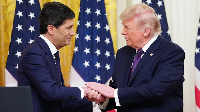 tctdvn-ong-trump-phan-doi-fed-tang-lai-suat-dung-trung-phat-nen-kinh-te-my-vi-tang-truong-tot-1780903606.png