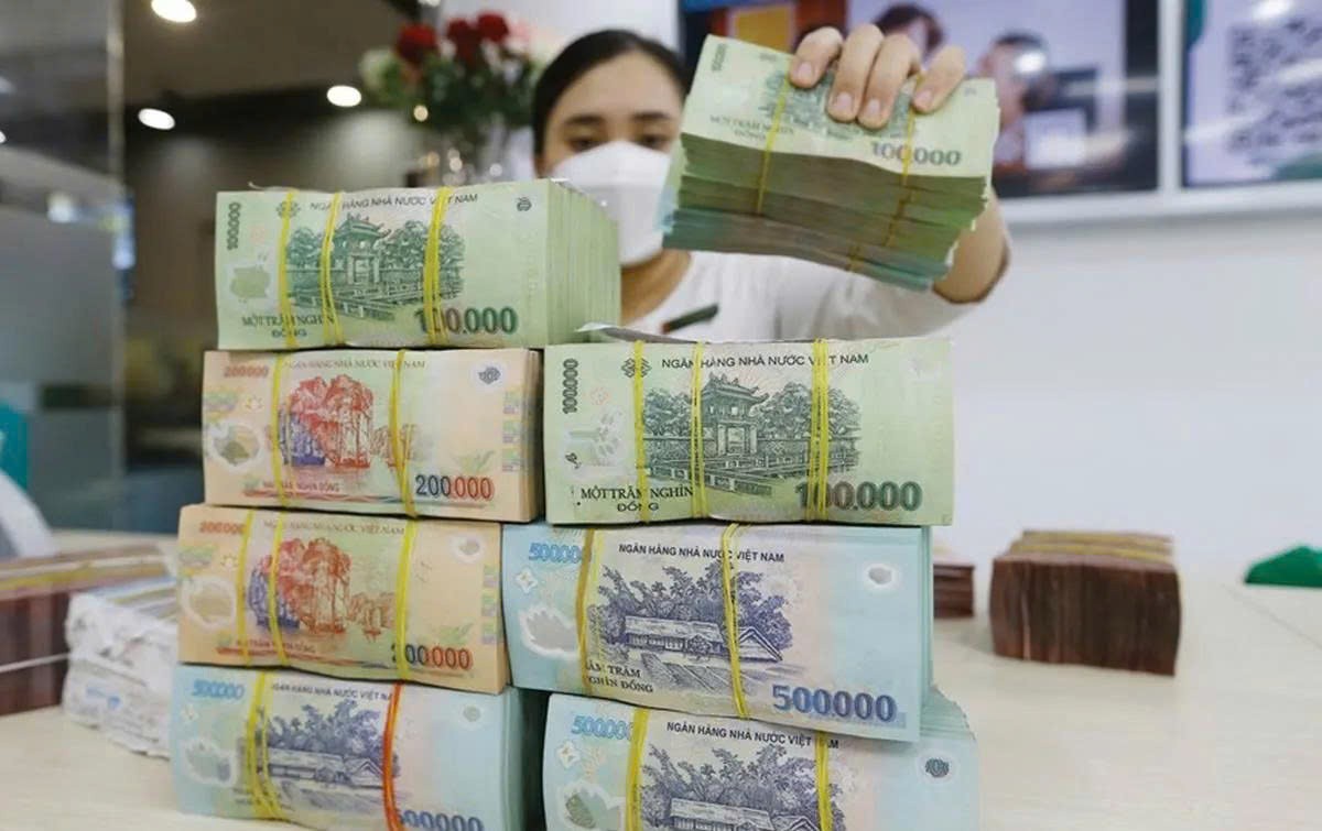 tctdvn-vcbs-du-bao-loi-nhuan-10-ngan-hang-vietinbank-dan-dau-quy-iii-hdbank-tang-53-sacombank-di-nguoc-chieu-1790417292.jpg